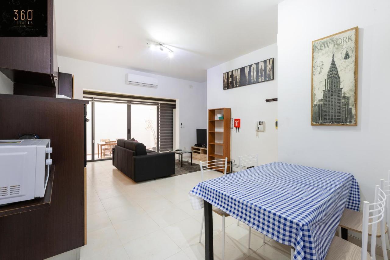 Centre Paceville Apt With Terrace, Bbq & Wifi By 360 Estates Saint Julian's 외부 사진